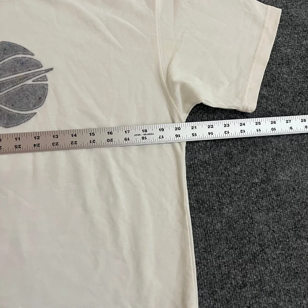Nike T-Shirt Mens Size S Off White Basketball Graphic Logo Short Sleeve Athletic